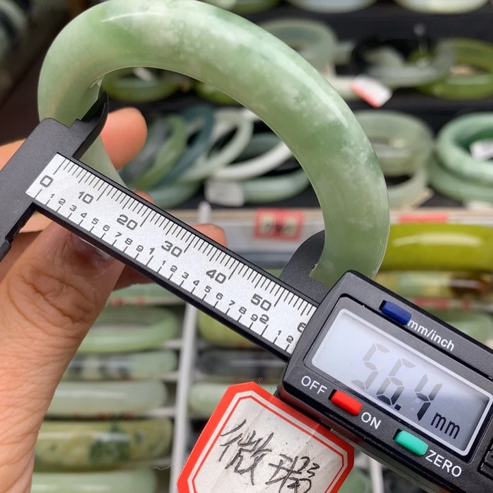 蛇纹石玉未镶嵌手镯783