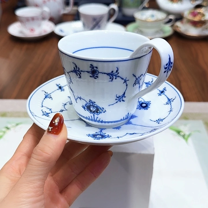 瓷片杯子杯子杯子水杯杯子