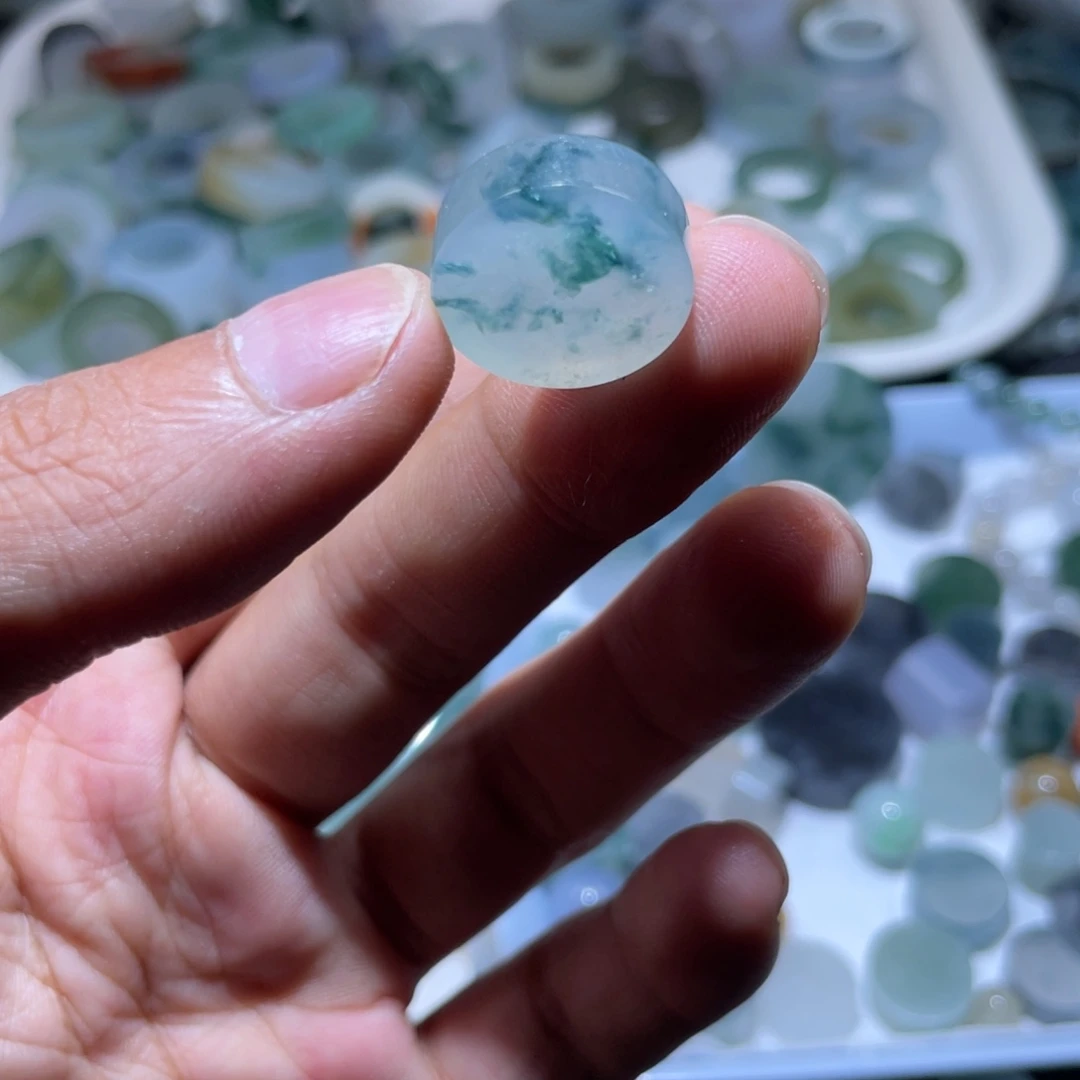 定制翡翠未镶嵌天然翡翠