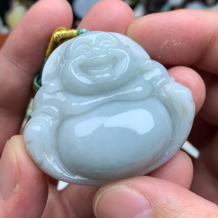 翡翠颈饰未镶嵌佛公