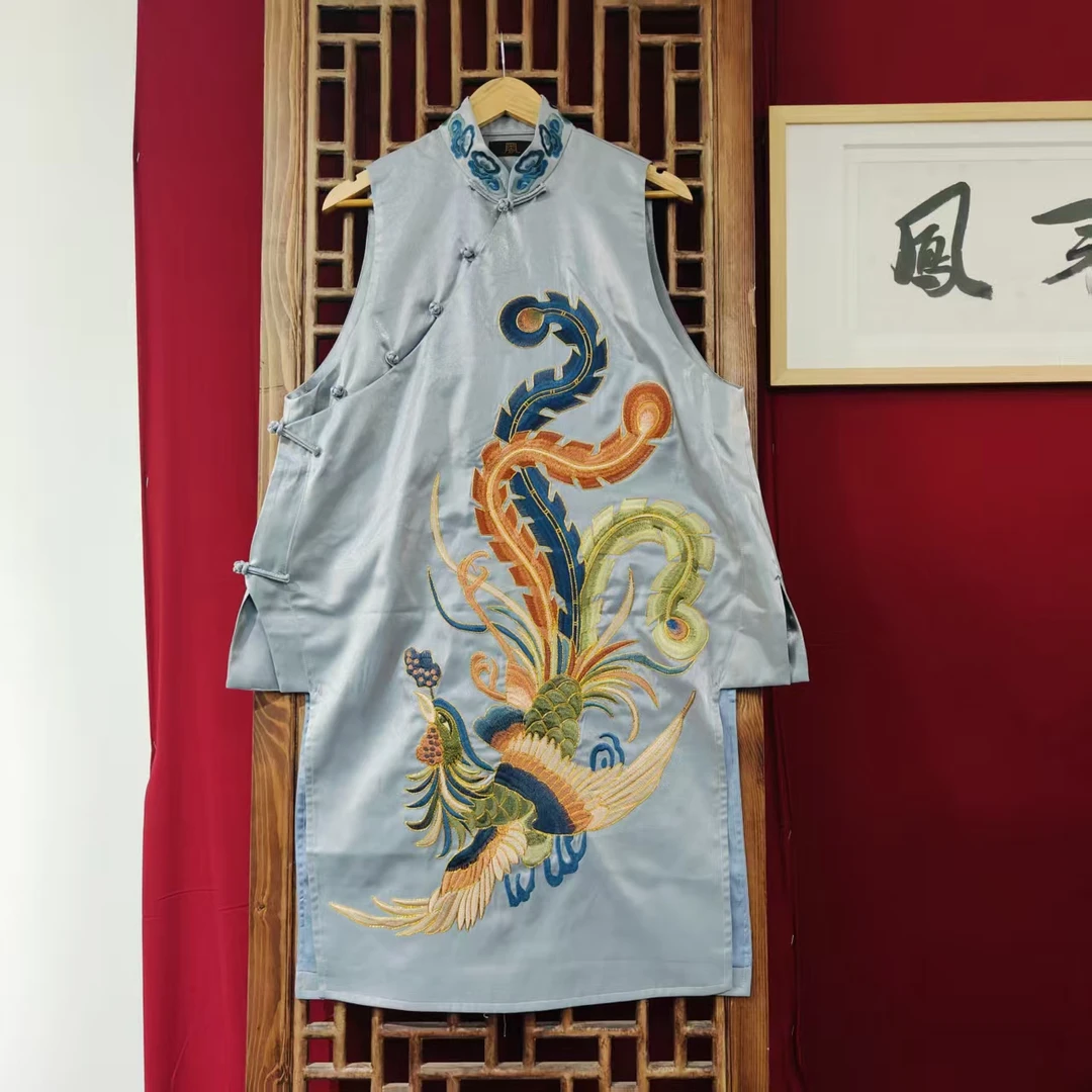 蓝 ( LS152-4）凤徕兮定制天青色底彩凤刺绣斜襟小立领盘扣马甲