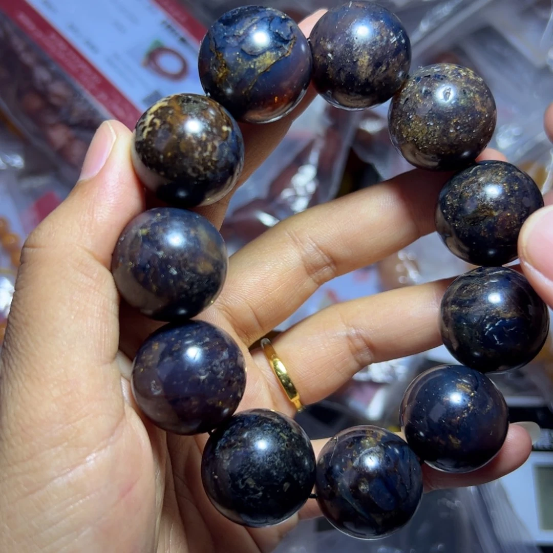 未镶嵌琥珀珠宝奇石