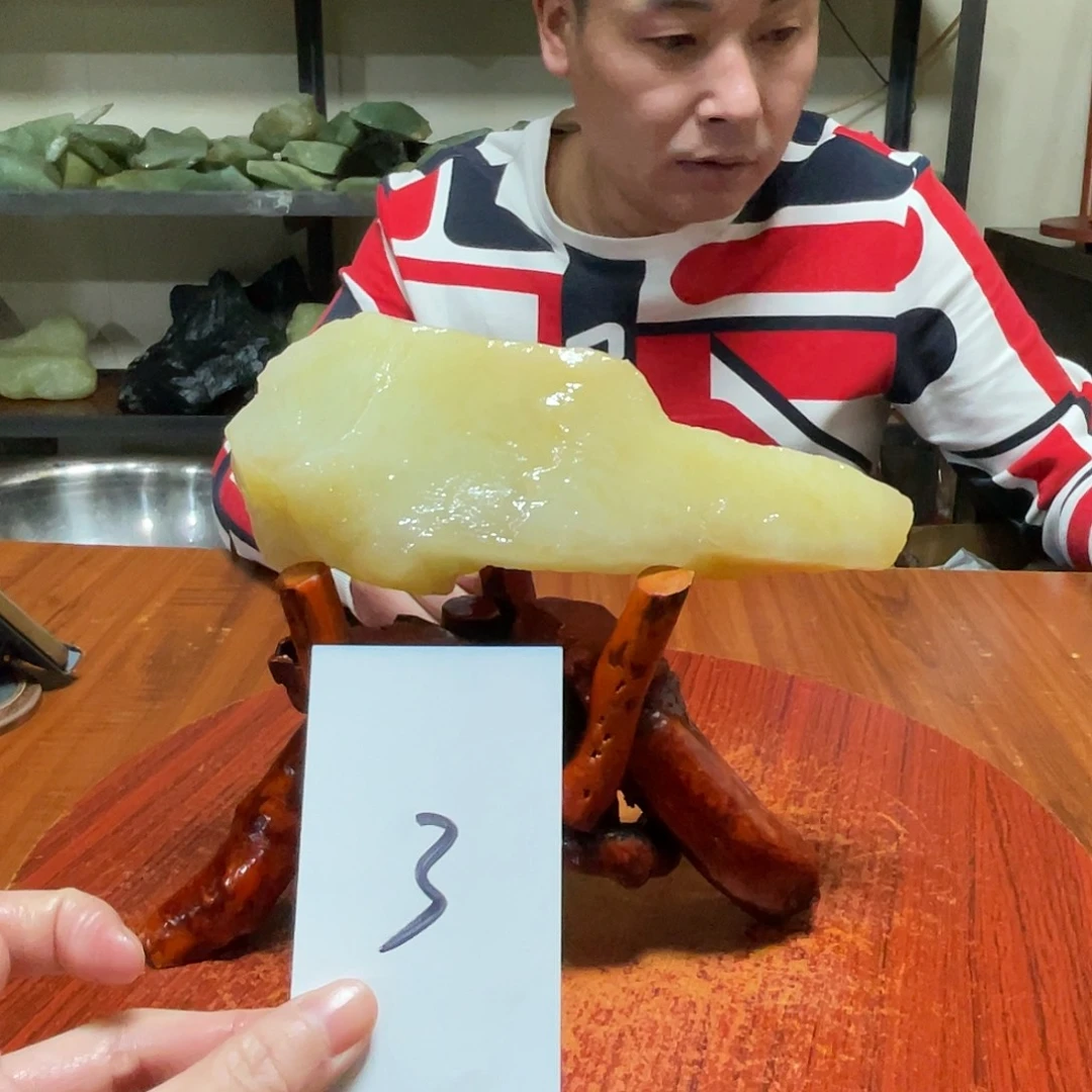 蛇纹石玉未镶嵌原石3