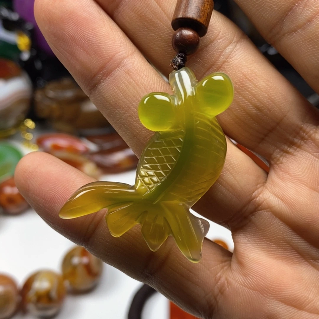 玛瑙/玉髓未镶嵌珠宝奇石