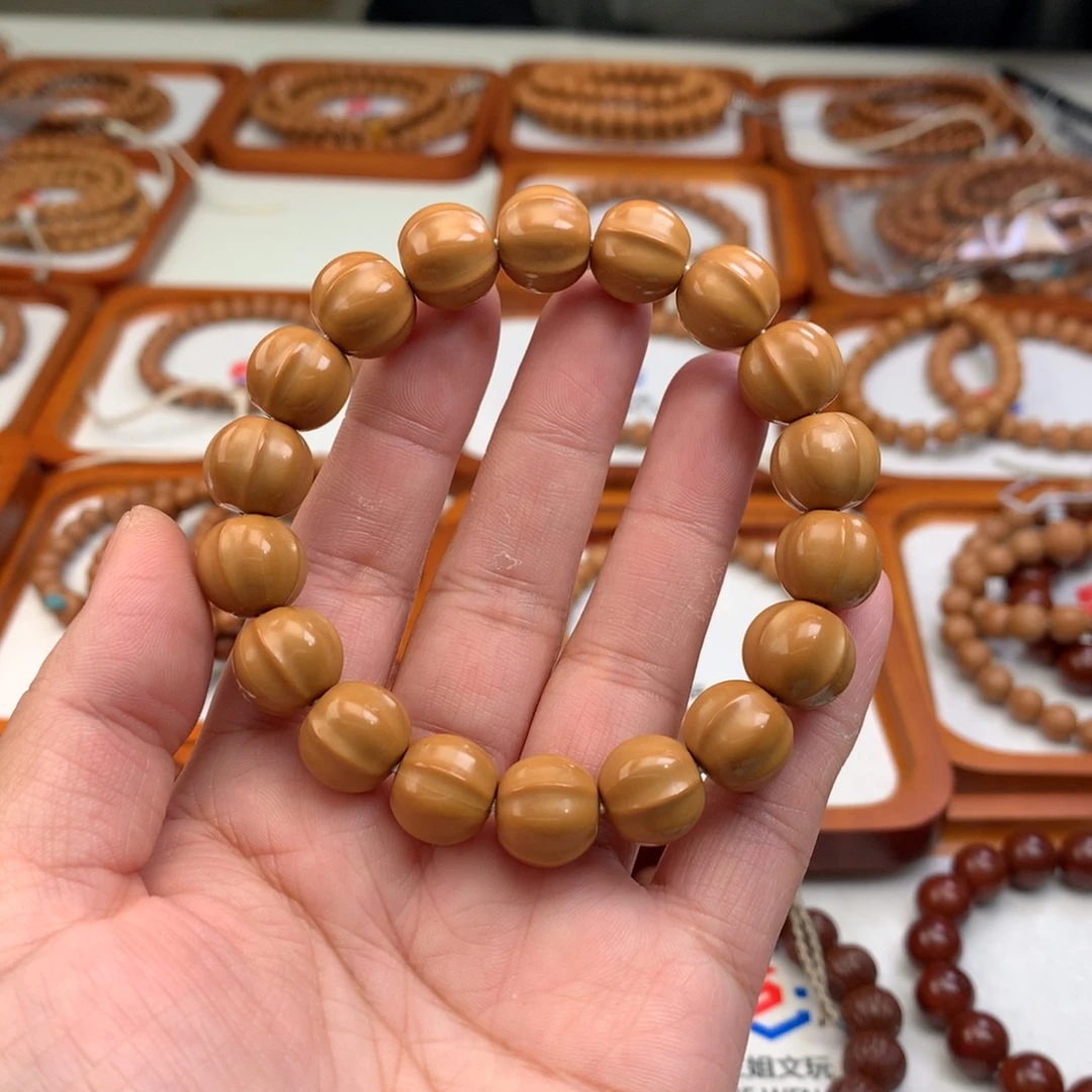 .***.猴头核桃吊坠猴头核桃