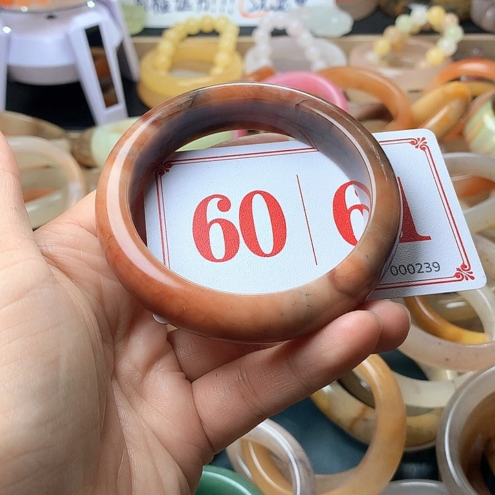 石英质玉（黄龙玉）未镶嵌手镯英***运