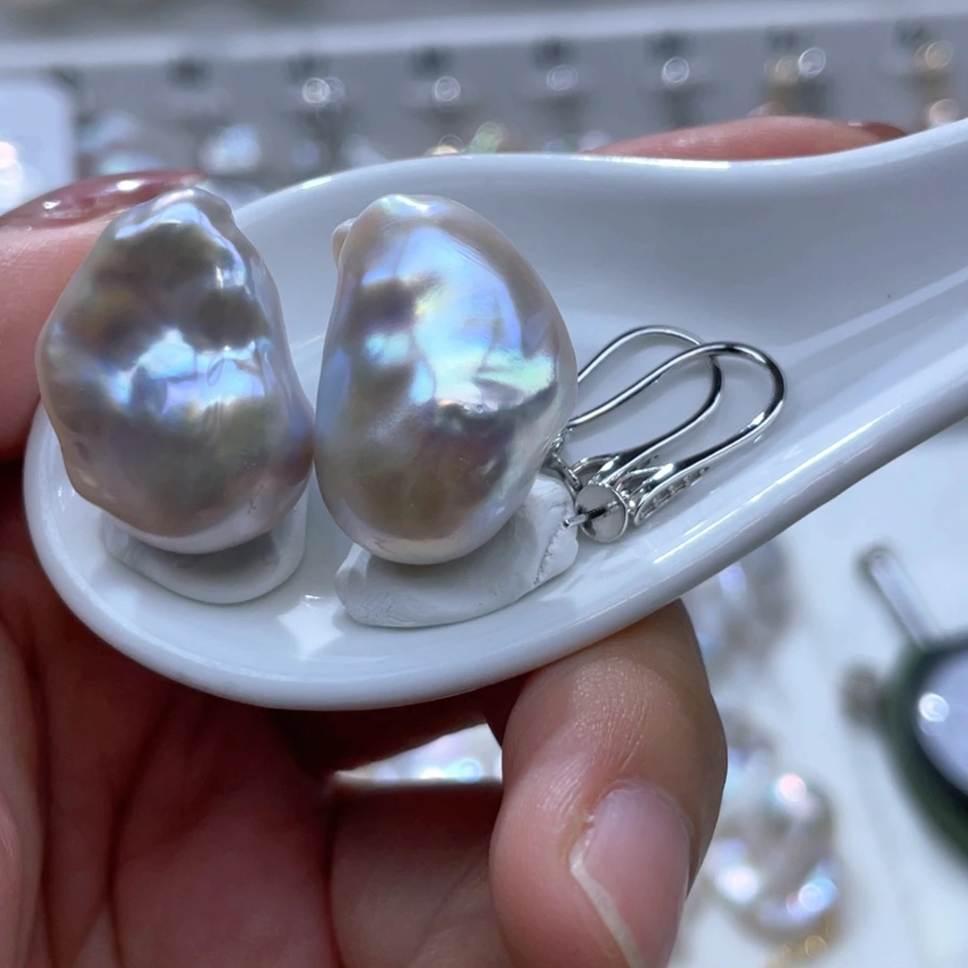 召***回耳饰未镶嵌淡水珍珠