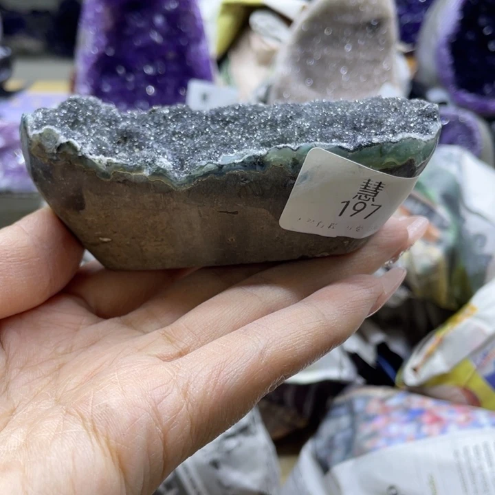 未镶嵌水晶大型摆件（非配饰）