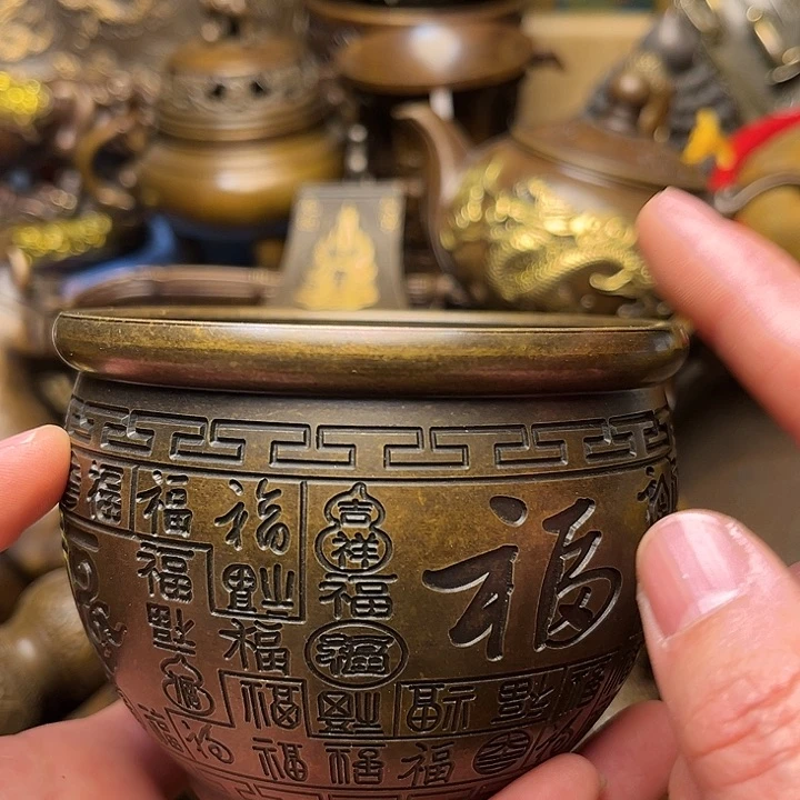 精美铜器批发档口