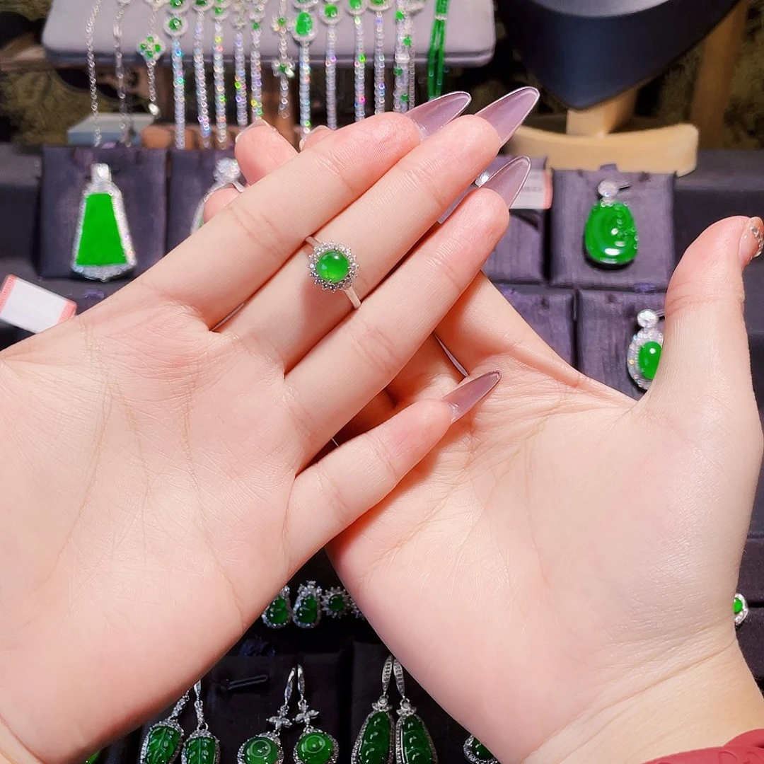 渡***己翡翠银S925镶嵌戒指蛋面