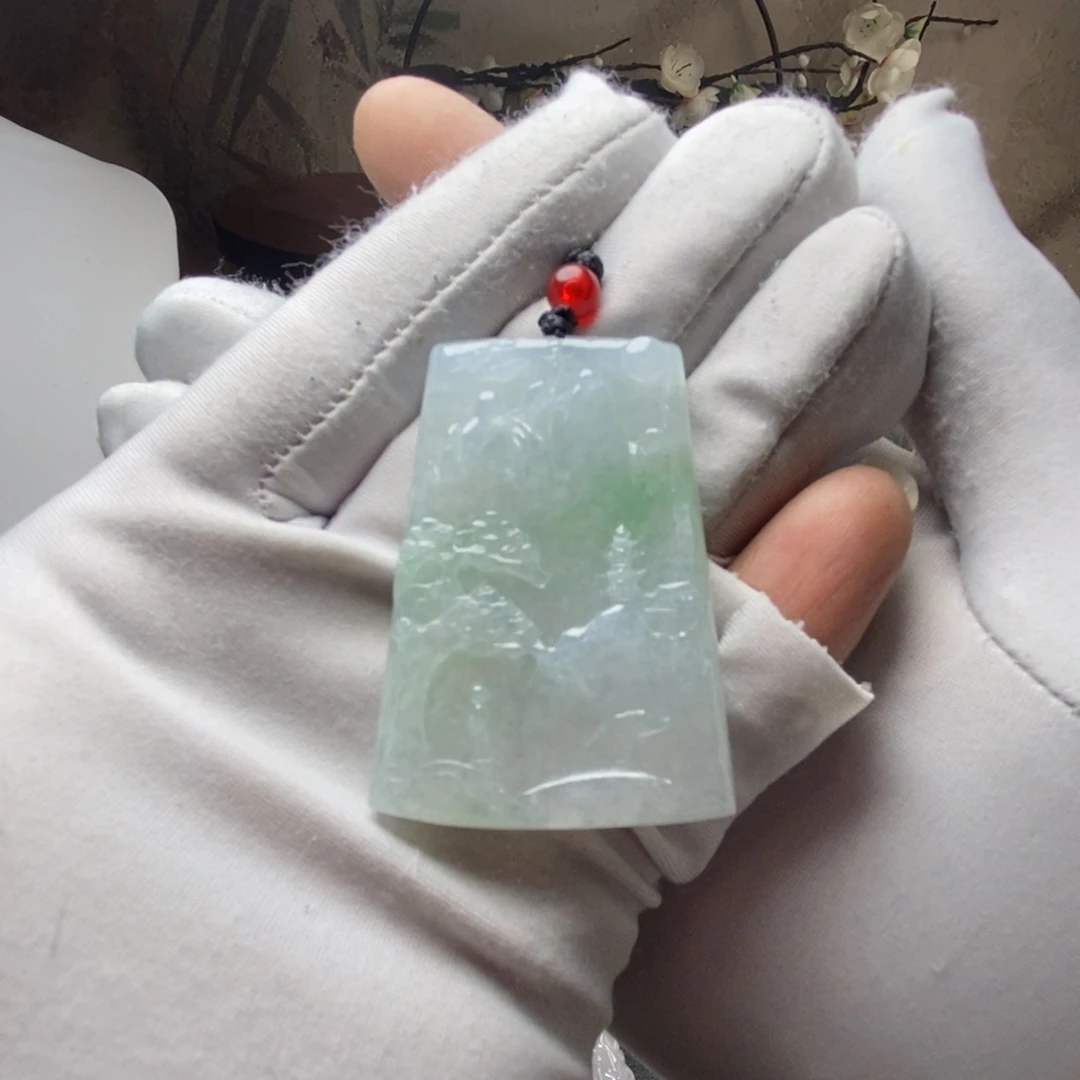 翡翠颈饰未镶嵌卖****姐天然