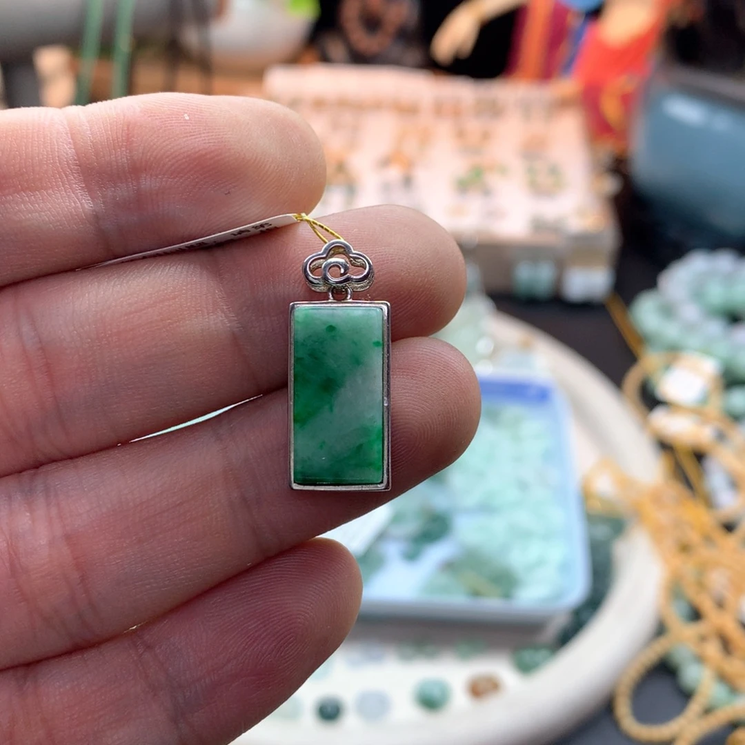 颈饰银S925镶嵌翡翠