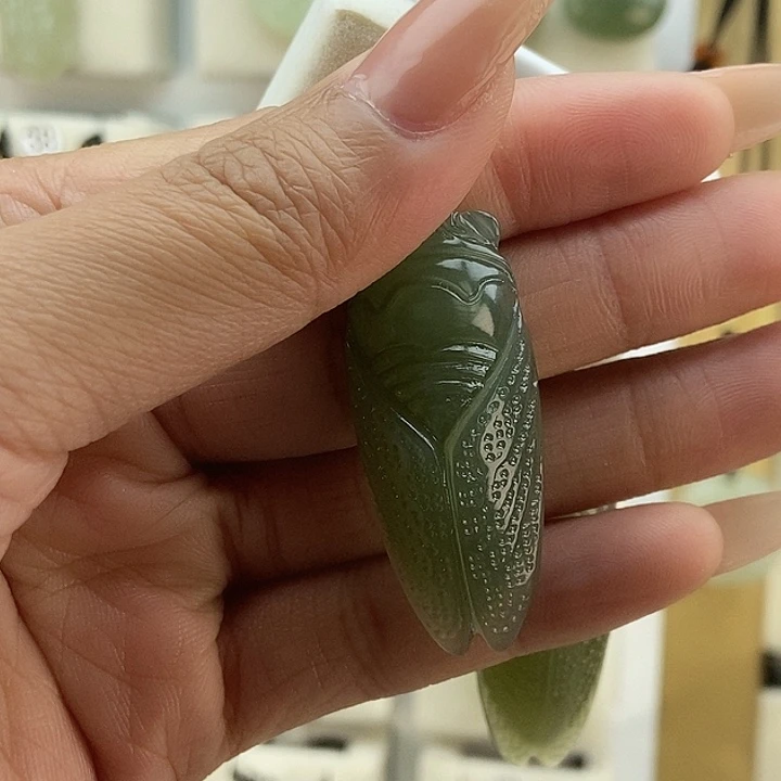 拼***搏和田玉未镶嵌颈饰