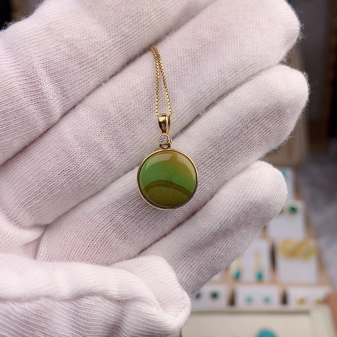 绿松石颈饰18K金镶嵌