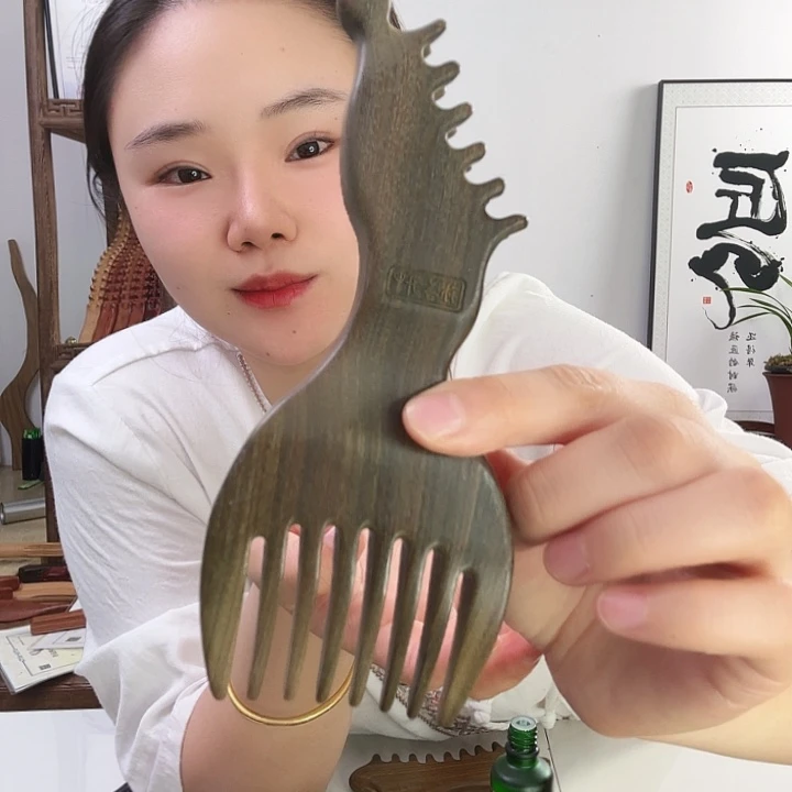 绿檀木凤凰梳子微瑕