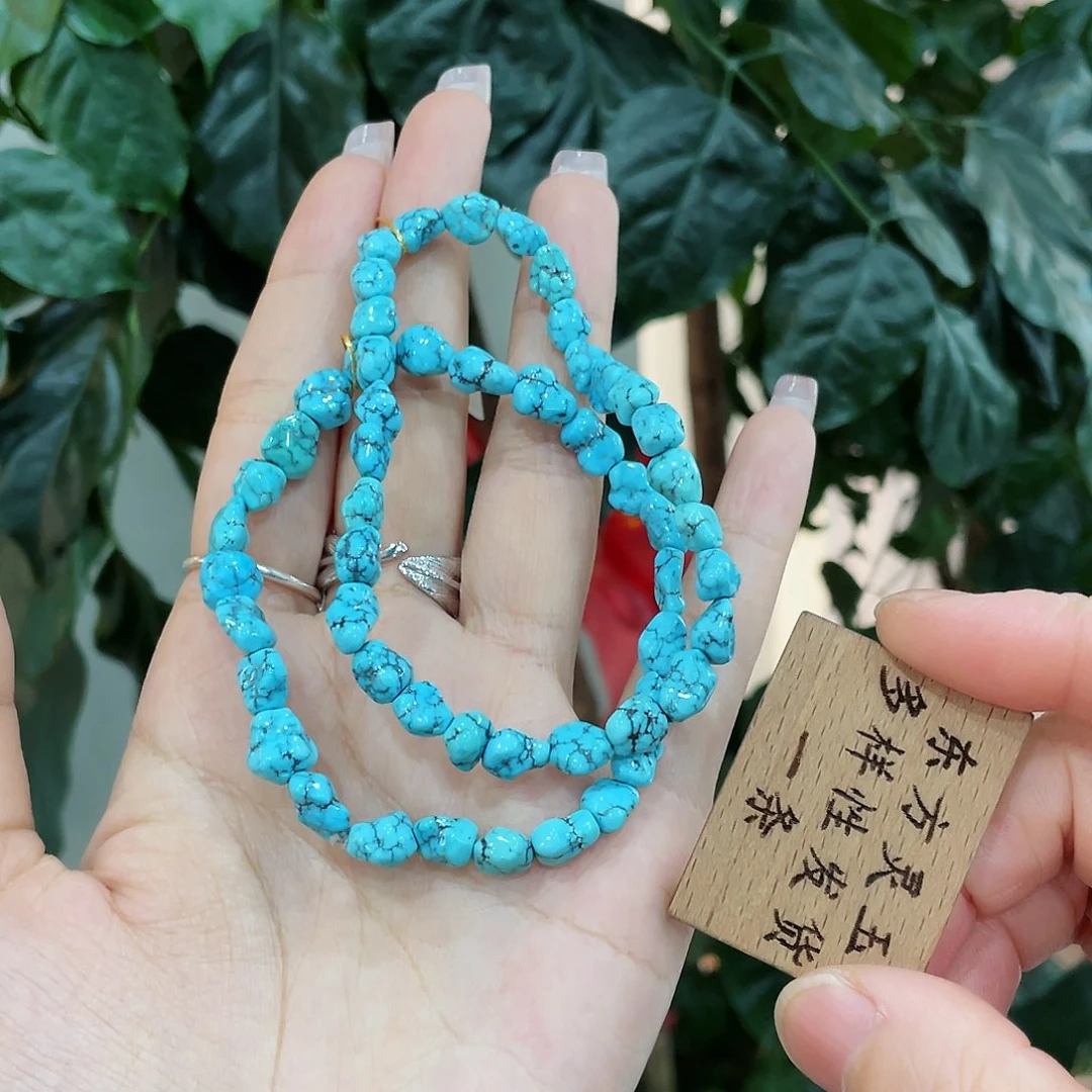 绿松石颈饰未镶嵌