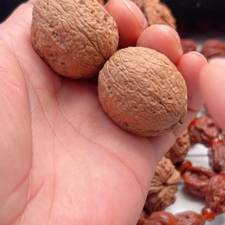 文玩核桃把件野生树皮纹