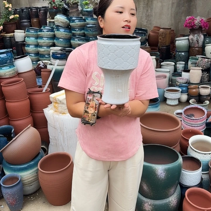口17高27瑕疵一个盆子。