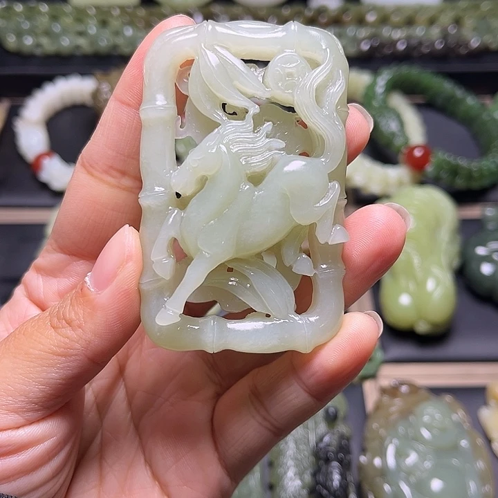 和田玉未镶嵌挂件