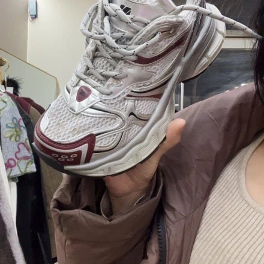 39码微脏休闲运动鞋