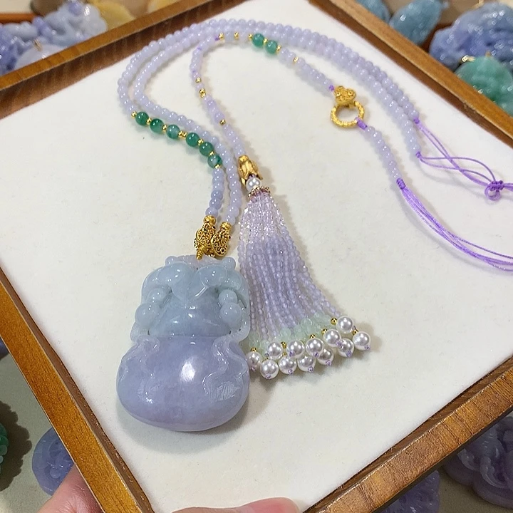 翡翠未镶嵌颈饰翡翠吊坠