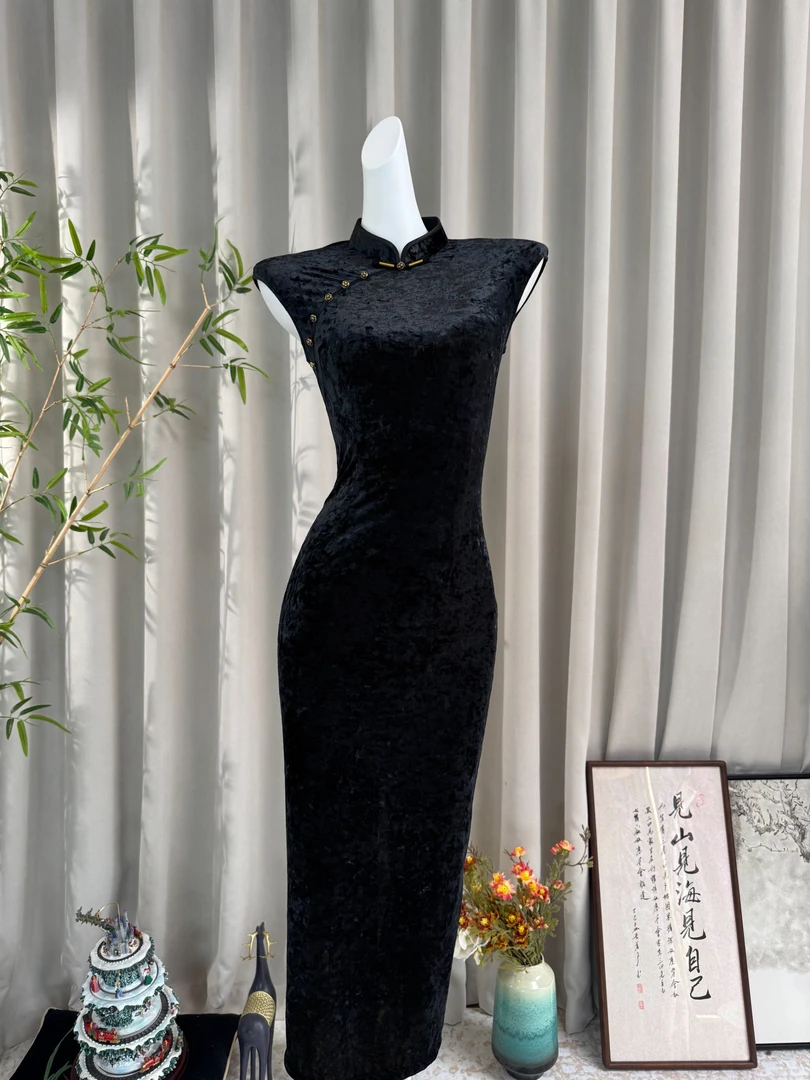 《香绣》黑色旗袍2025年新款改良国风高端气质优雅长款高级感