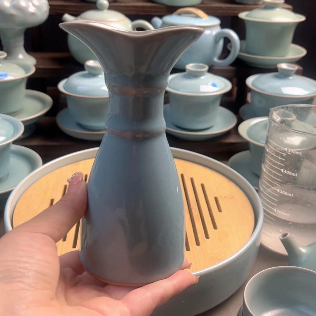 瓷天青釉公道汾酒器