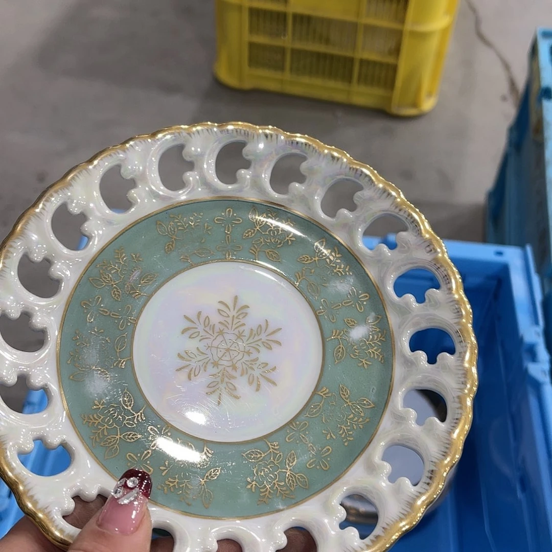 瓷片二**月在这片大地里我们会永远