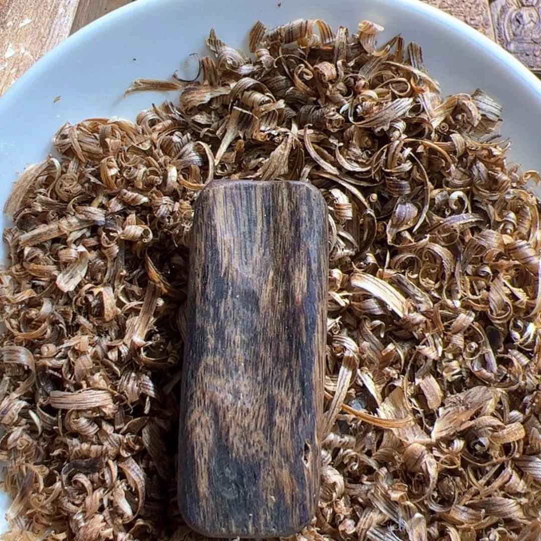 沉香碎屑沉香白棋素牌8.5克