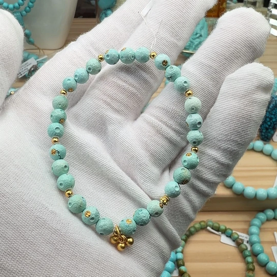 绿松石未镶嵌珠宝奇石