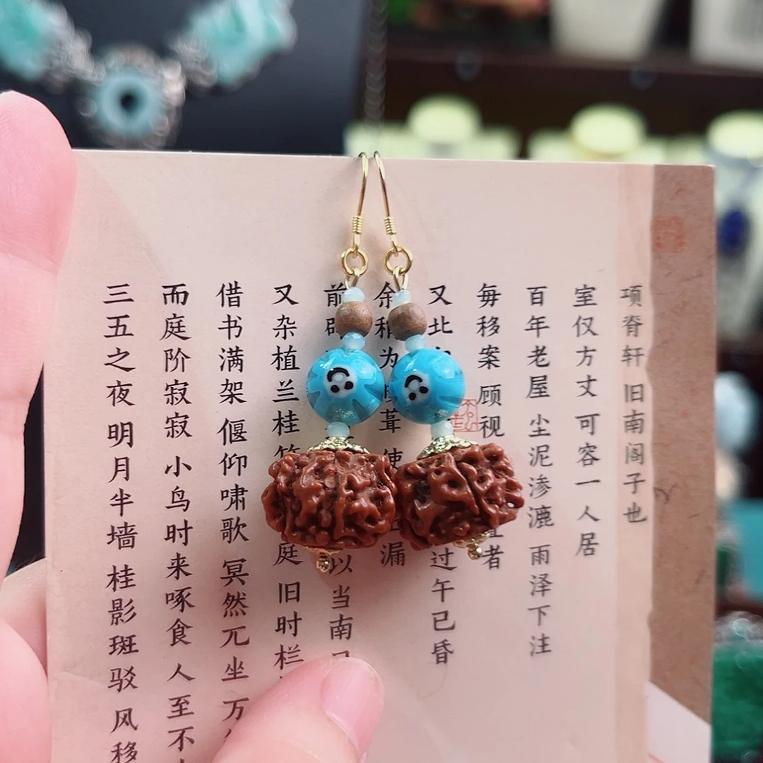 925银木质复古设计耳环