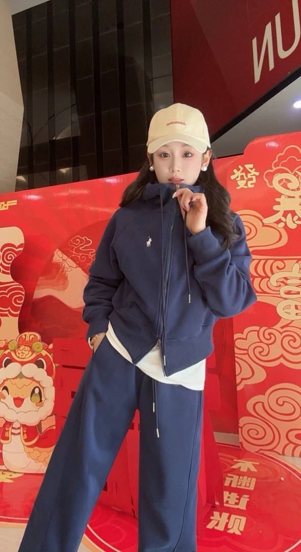 2025春款上新小马防风领大帽兜刺绣拉链连帽套装22012