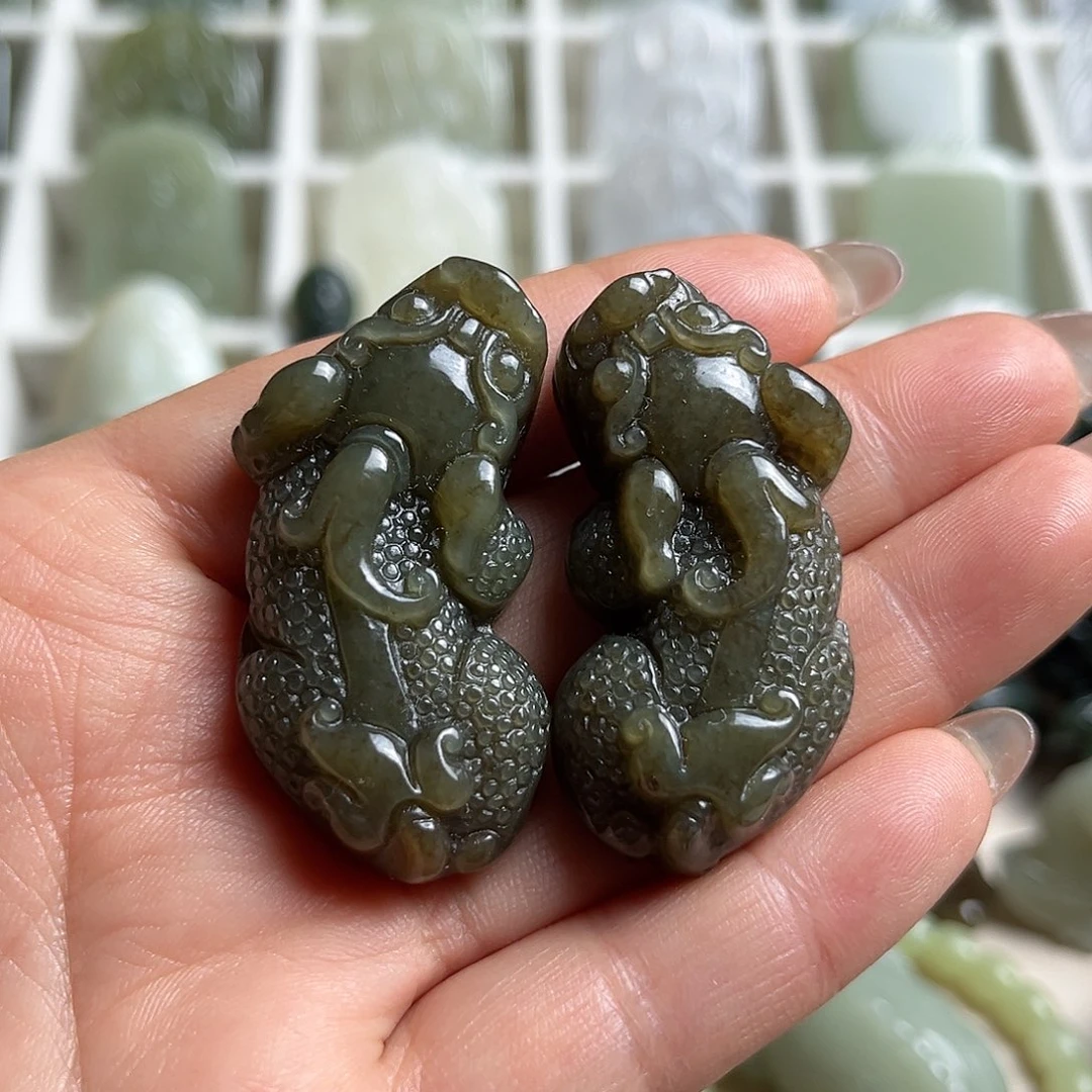 和田玉未镶嵌挂件