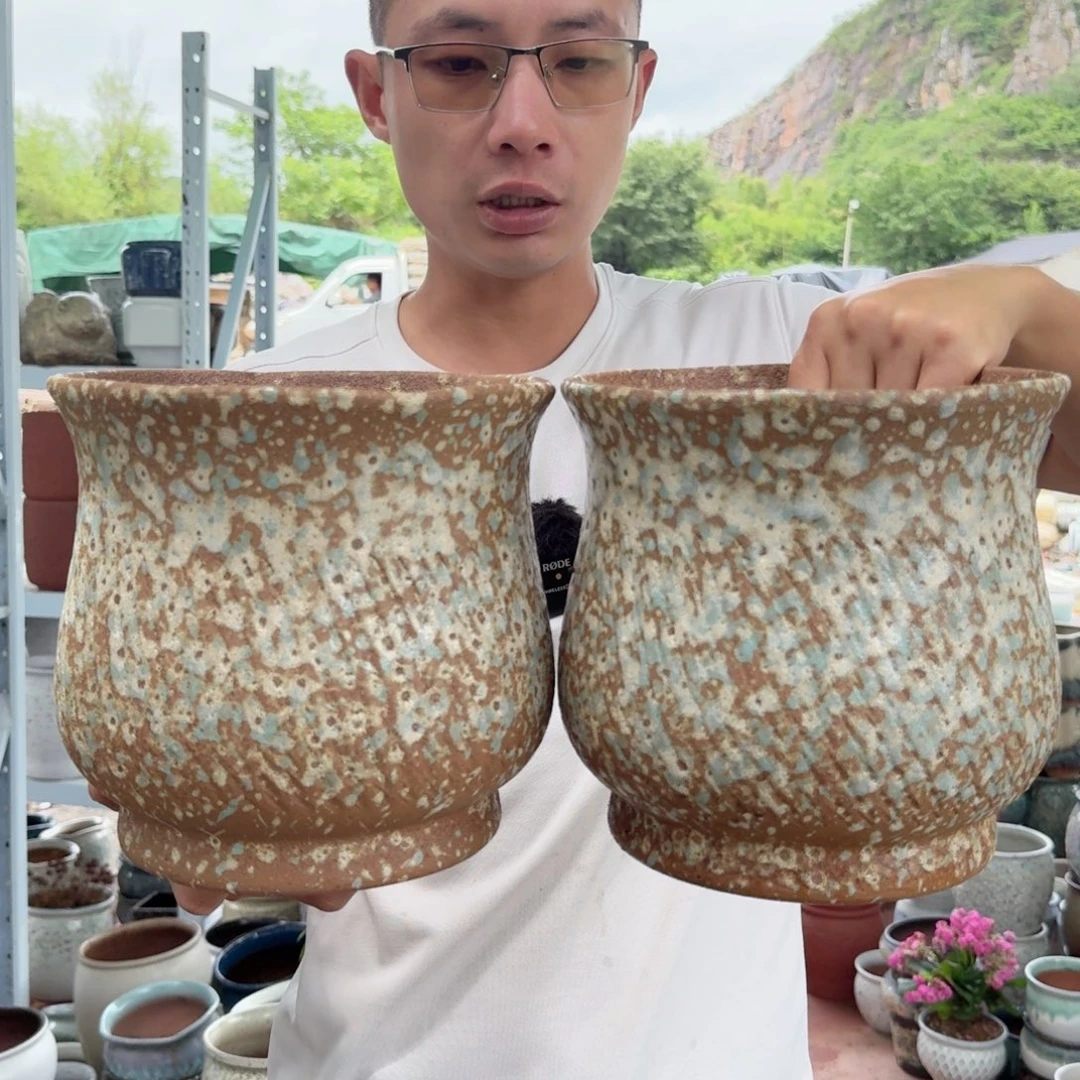 紫砂花盆口21高21（两个花边口泡泡黄