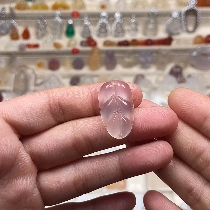 ****月玛瑙/玉髓未镶嵌颈饰