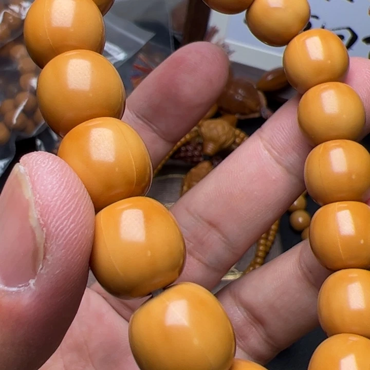 猴头核桃吊坠看看咯