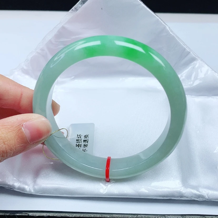 【闪购商品】翡翠手镯未镶嵌语*58圈