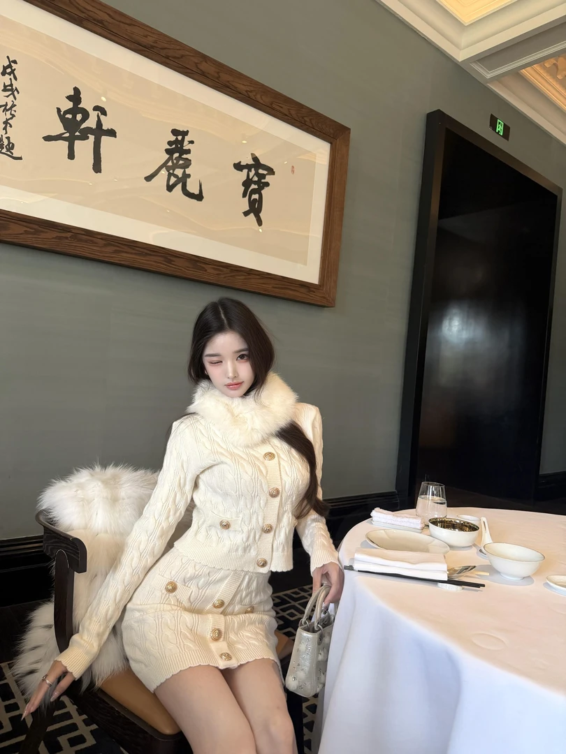 名媛风气质高级感法式小香风针织上衣纯欲风性感包臀短裙针织套装