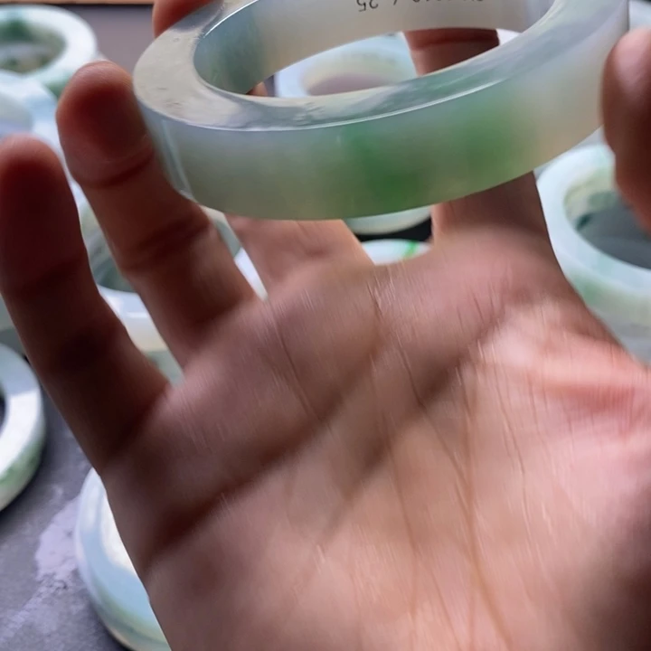 心***静定制翡翠未镶嵌缅甸翡翠手镯