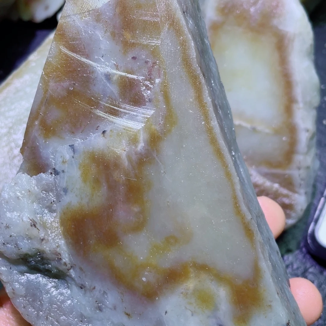 和田玉未镶嵌珠宝半成品