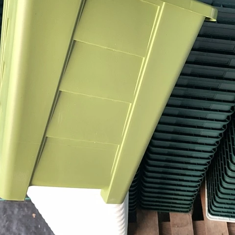 树脂小****）26绿方带托4个