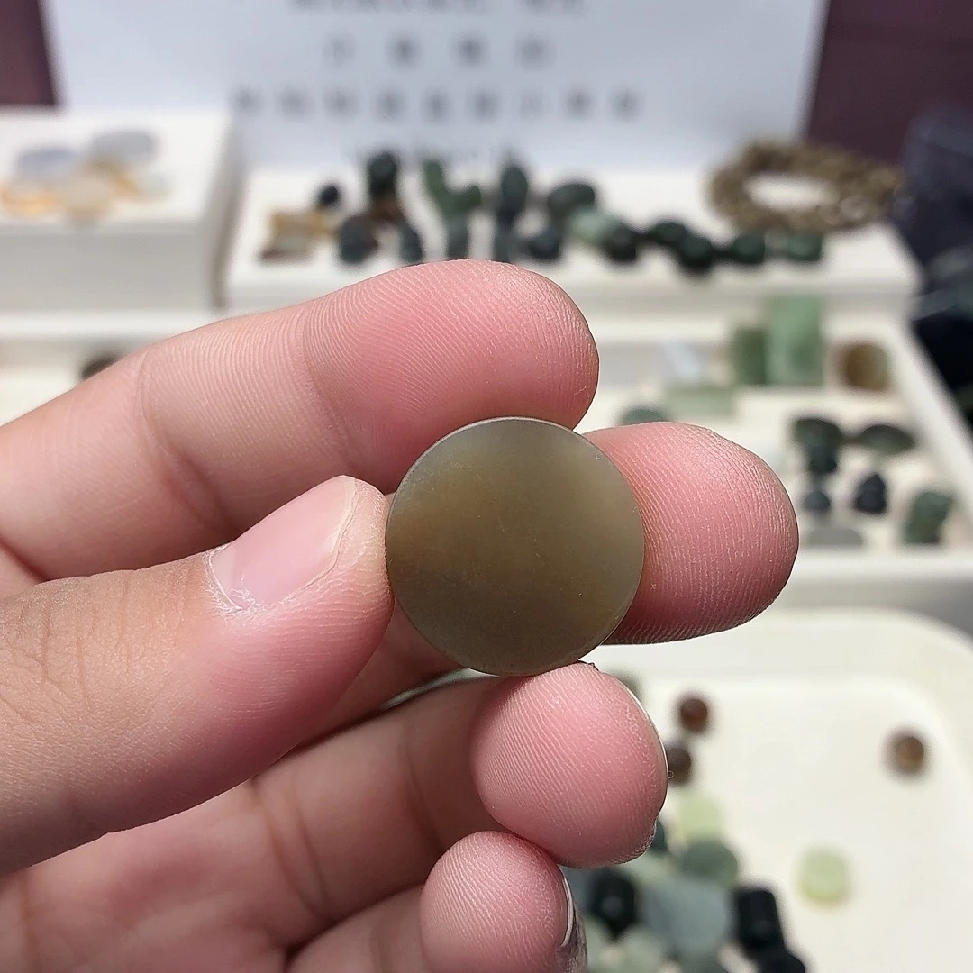 凝***雨和田玉未镶嵌颈饰