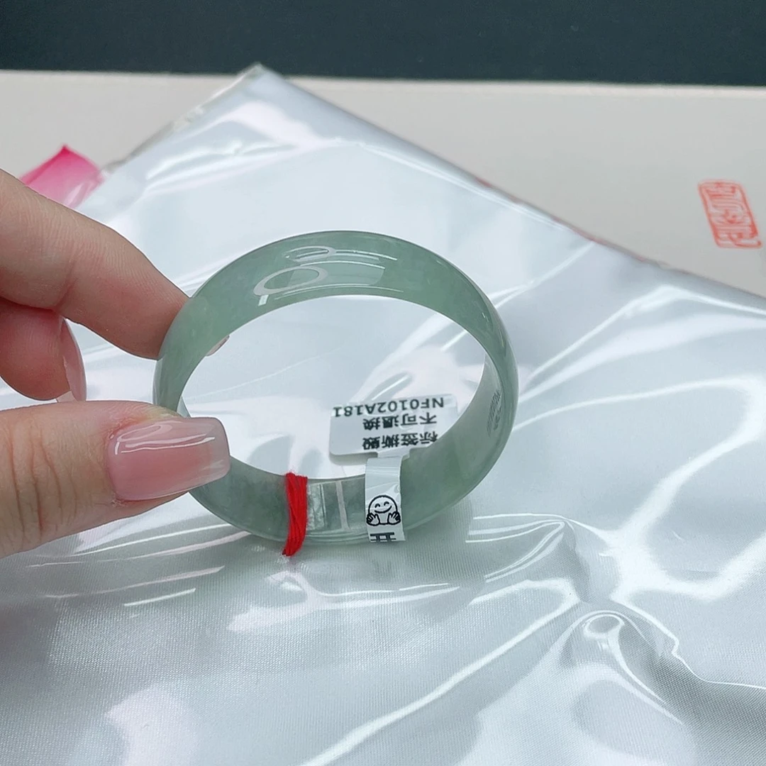 翡翠手镯未镶嵌正51.2