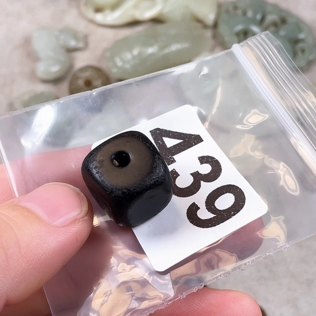 玛瑙/玉髓合金颈饰