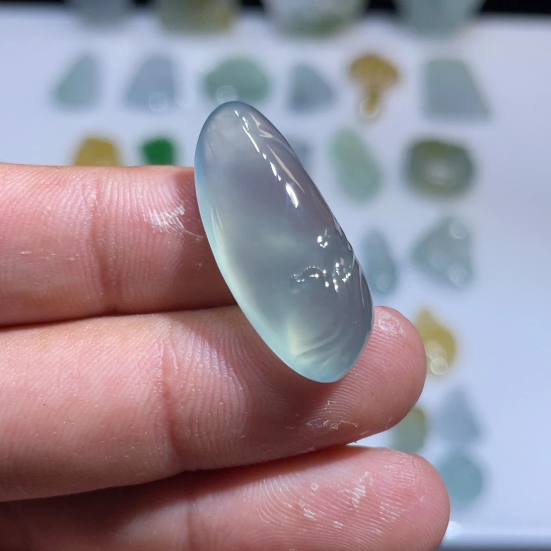 颈饰未镶嵌翡翠随形悟道