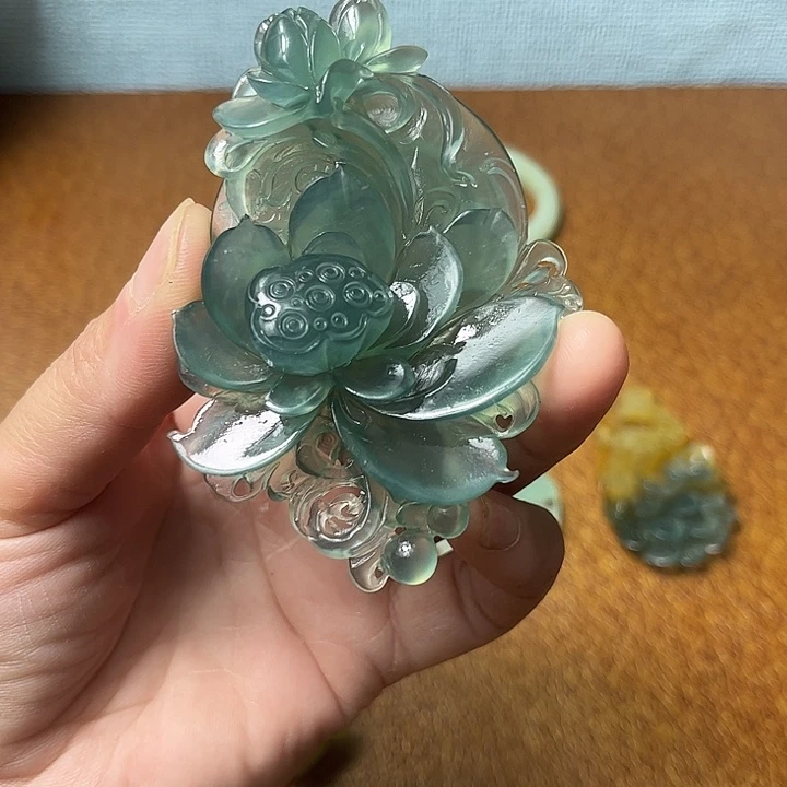 岫玉合金吊坠(赠链)