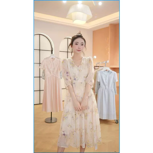 L579新款2025法式高级感温柔风气质显瘦v领订珠碎花长袖连衣裙女