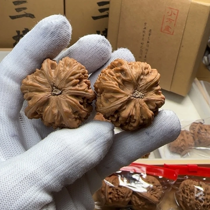 桃核把件K****i微瑕39尺寸御龙三棱