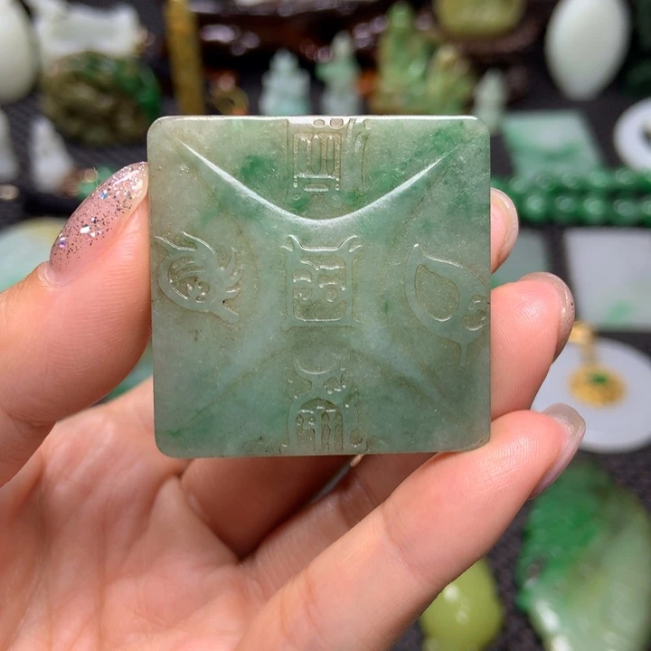 未镶嵌挂件翡翠清