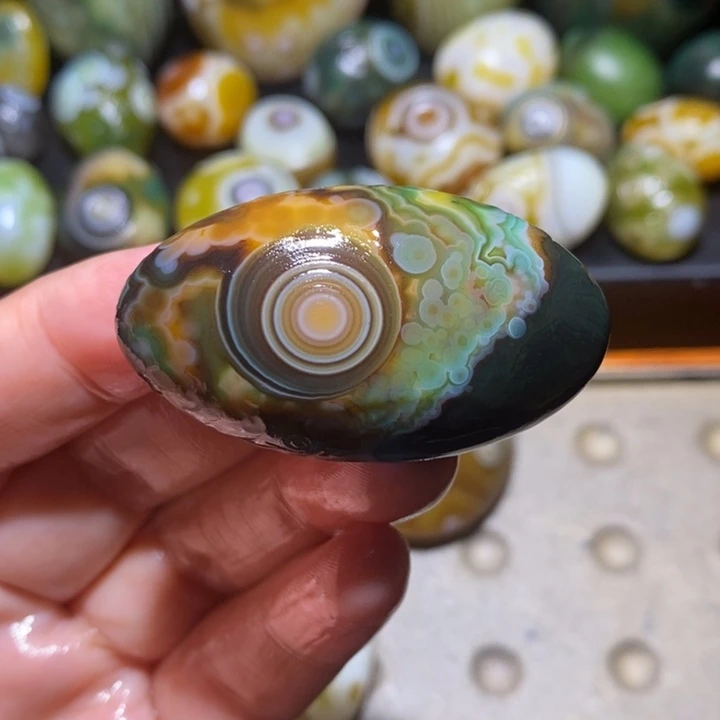 未镶嵌玛瑙/玉髓珠宝半成品28